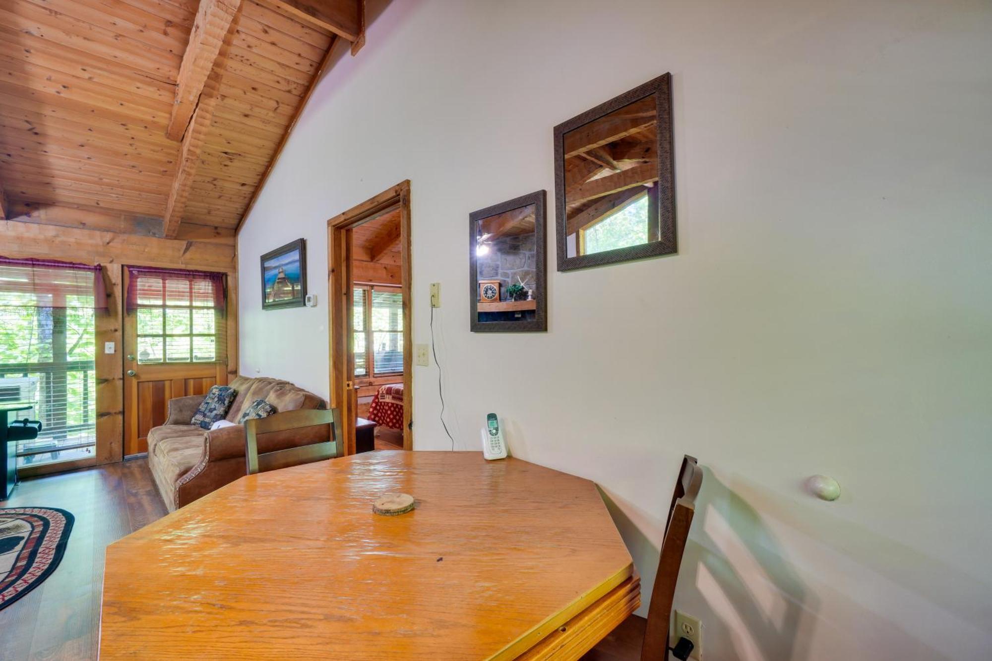 Gatlinburg Cabin With Hot Tub About 6 Mi To Downtown! Экстерьер фото