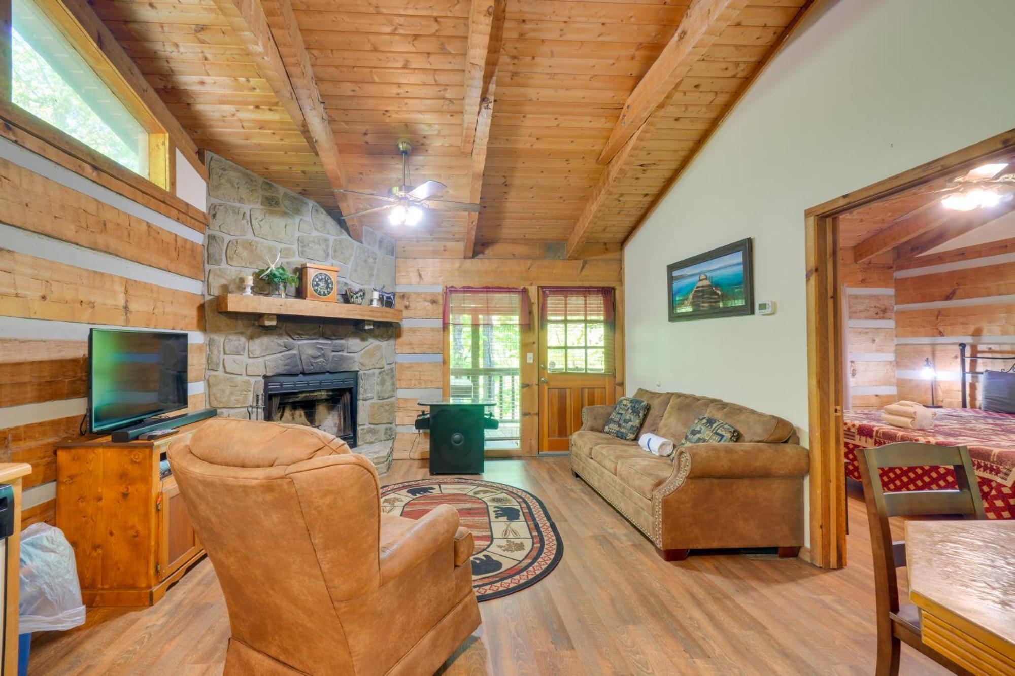 Gatlinburg Cabin With Hot Tub About 6 Mi To Downtown! Экстерьер фото