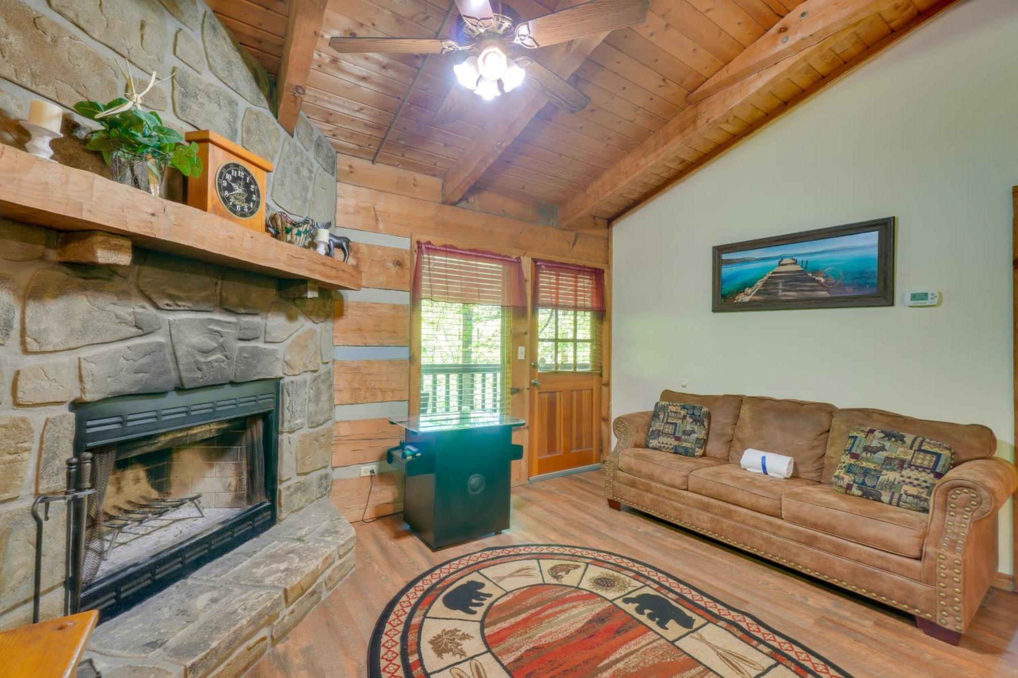 Gatlinburg Cabin With Hot Tub About 6 Mi To Downtown! Экстерьер фото