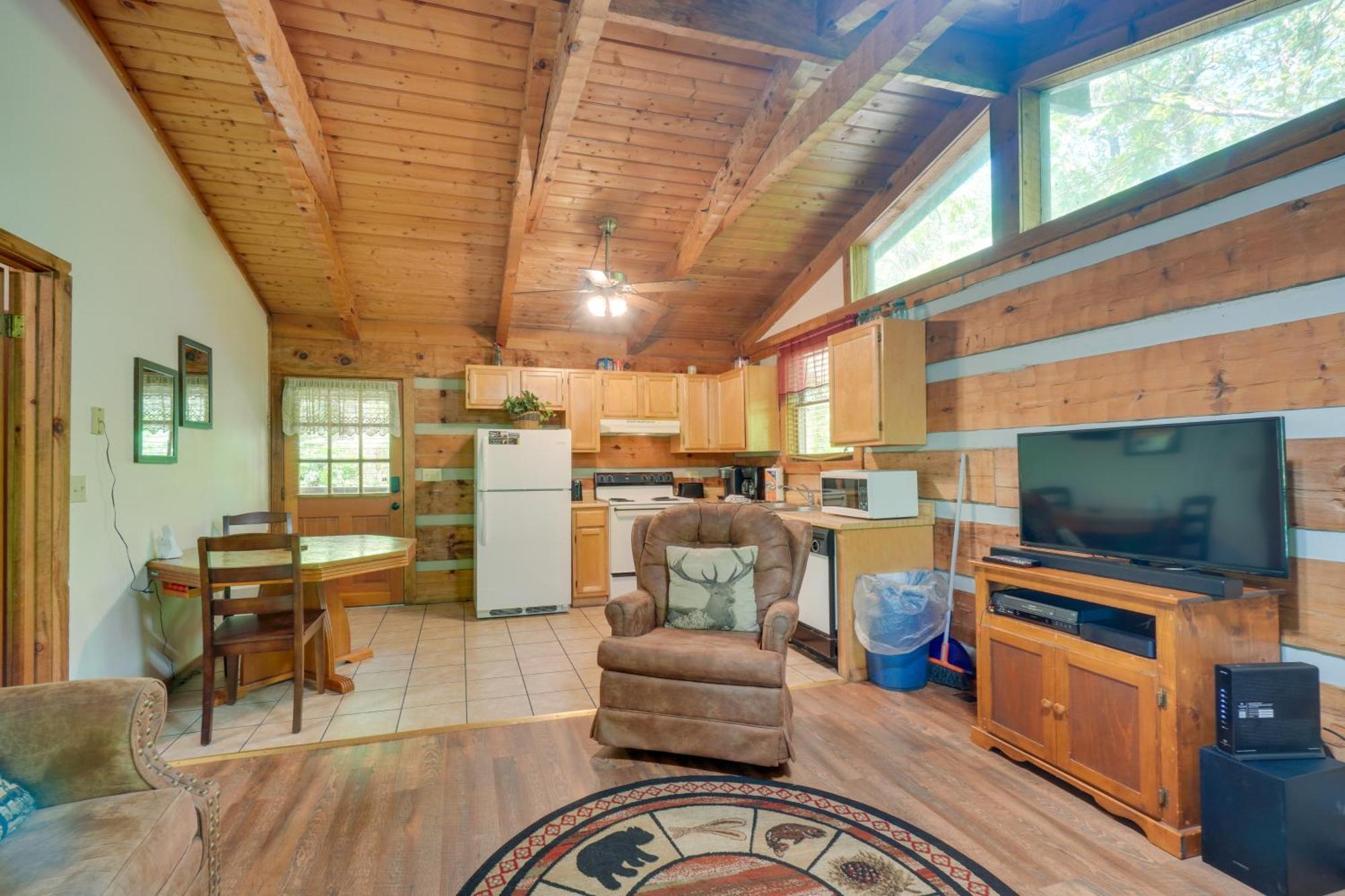 Gatlinburg Cabin With Hot Tub About 6 Mi To Downtown! Экстерьер фото